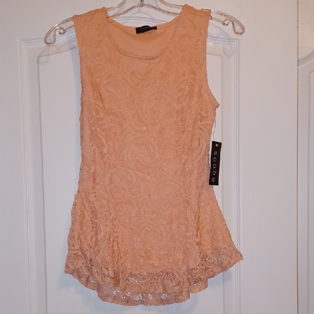 Cachet Apricot Lace Sleeveless Blouse